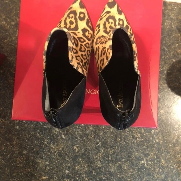 Gorgeous cheetah print boots - Picture 6 of 6